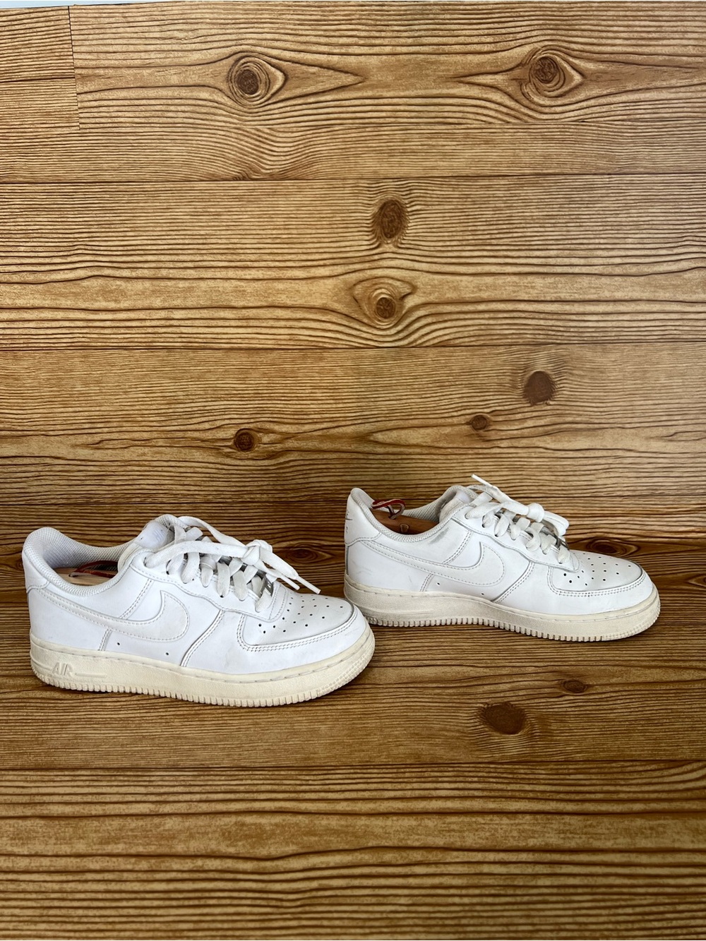 Nike Air Force 1 Low Top Triple White Leather Lace-Up Sneakers DD8959-100 Sz 6.5 - Picture 5 of 12